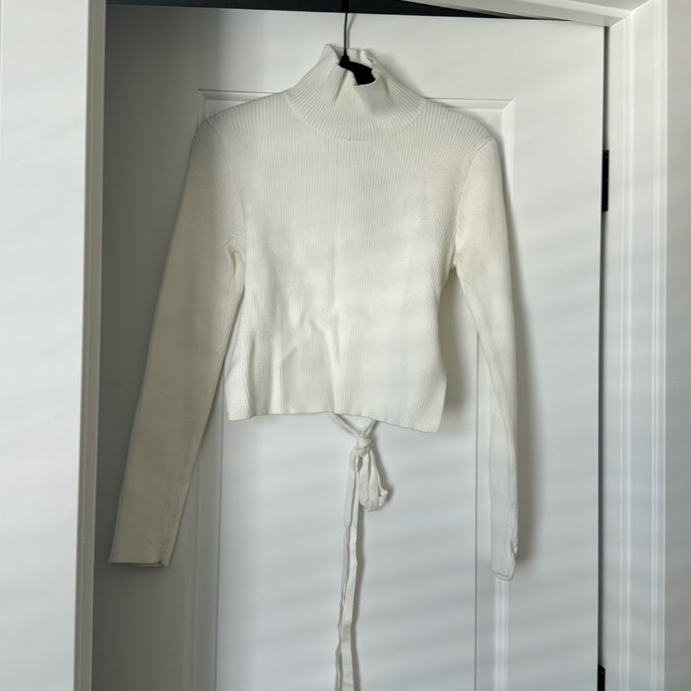White ribbed backless top